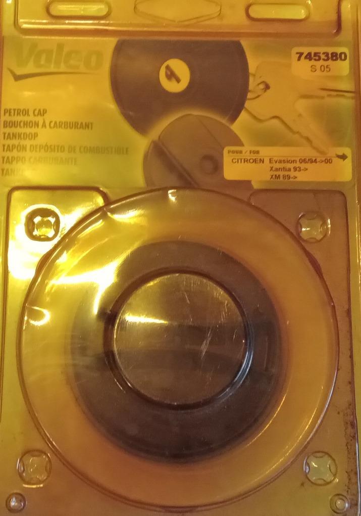 Bouchon essence PEUGEOT 405 605 306 806 LesAnciennes.com