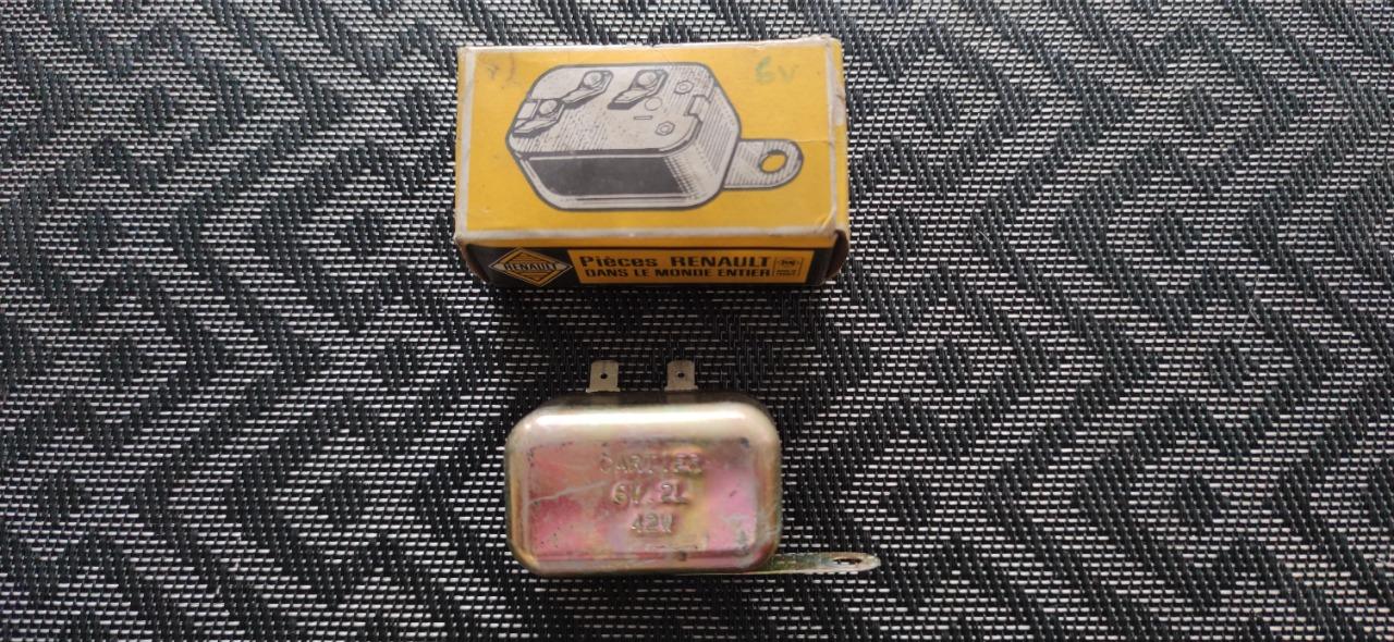 Centrale clignotante 6 volts RENAULT 4CV LesAnciennes.com