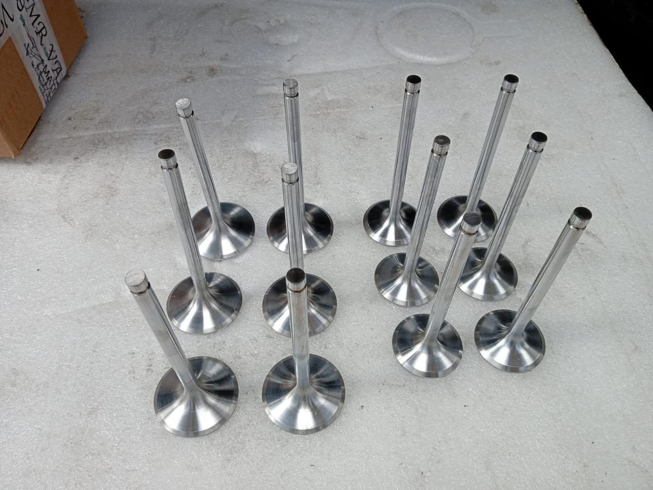 Soupapes pour moteur Maserati 3500 GT LesAnciennes.com