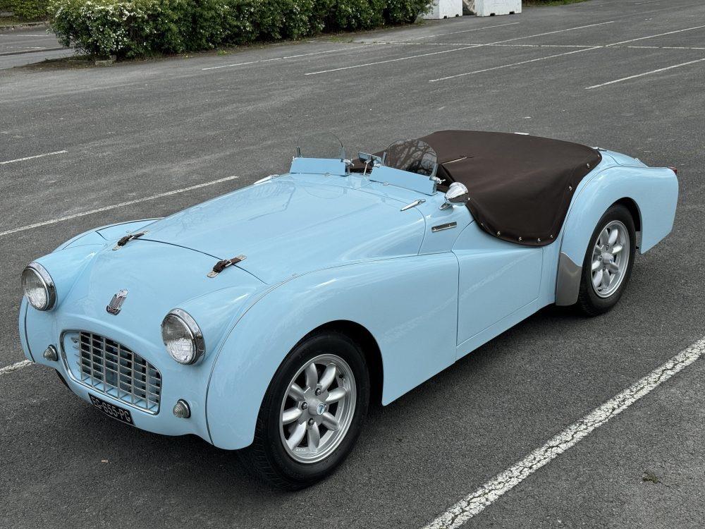TRIUMPH TR3 Roadster MK1 - 1956 LesAnciennes.com