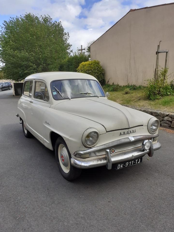 SIMCA Aronde Châtelaine - 1958 LesAnciennes.com