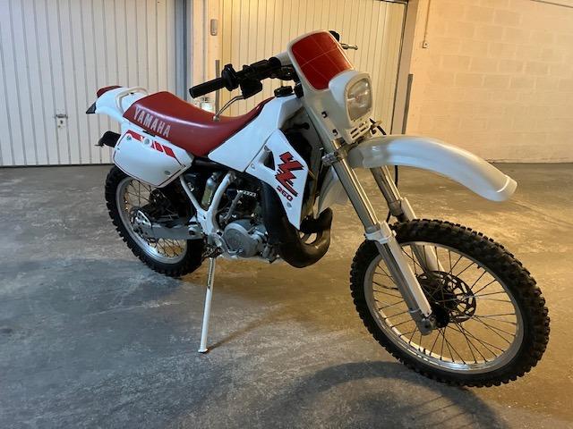 YAMAHA YZ 250 enduro - 1989 LesAnciennes.com