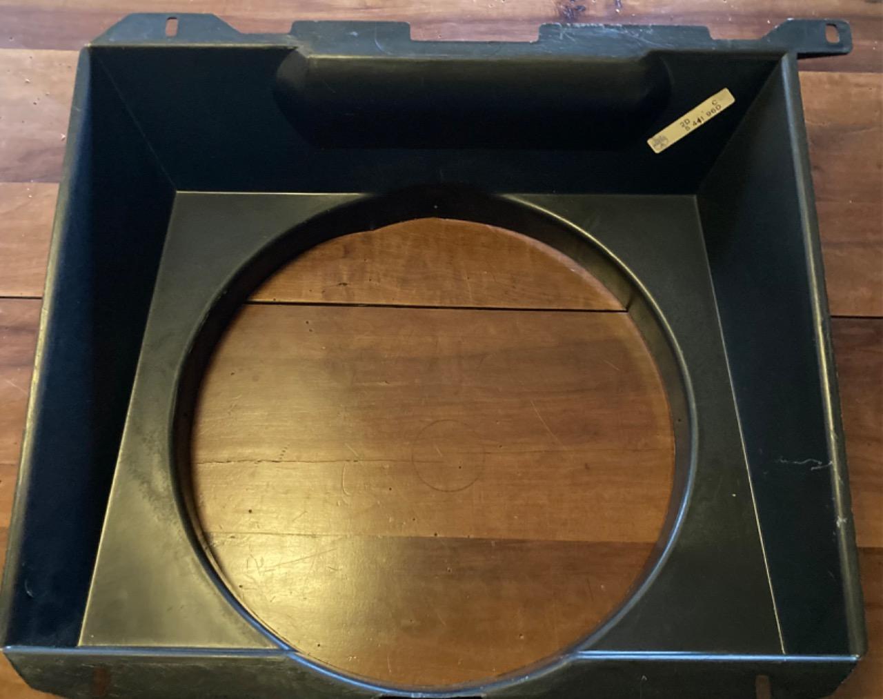 Ds21IE ou Ds 23IE cache radiateur arrière neuf d’o LesAnciennes.com