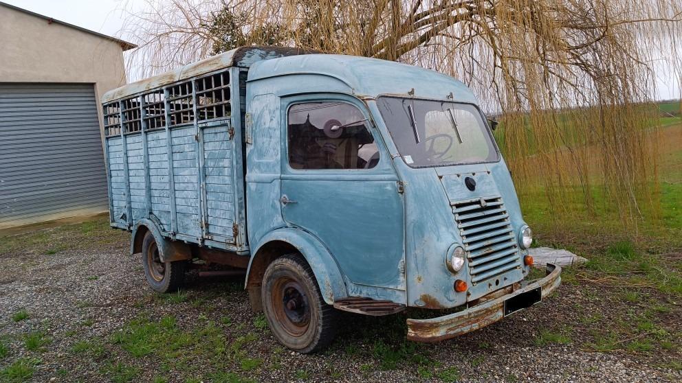 RENAULT Voltigeur - 1952 LesAnciennes.com