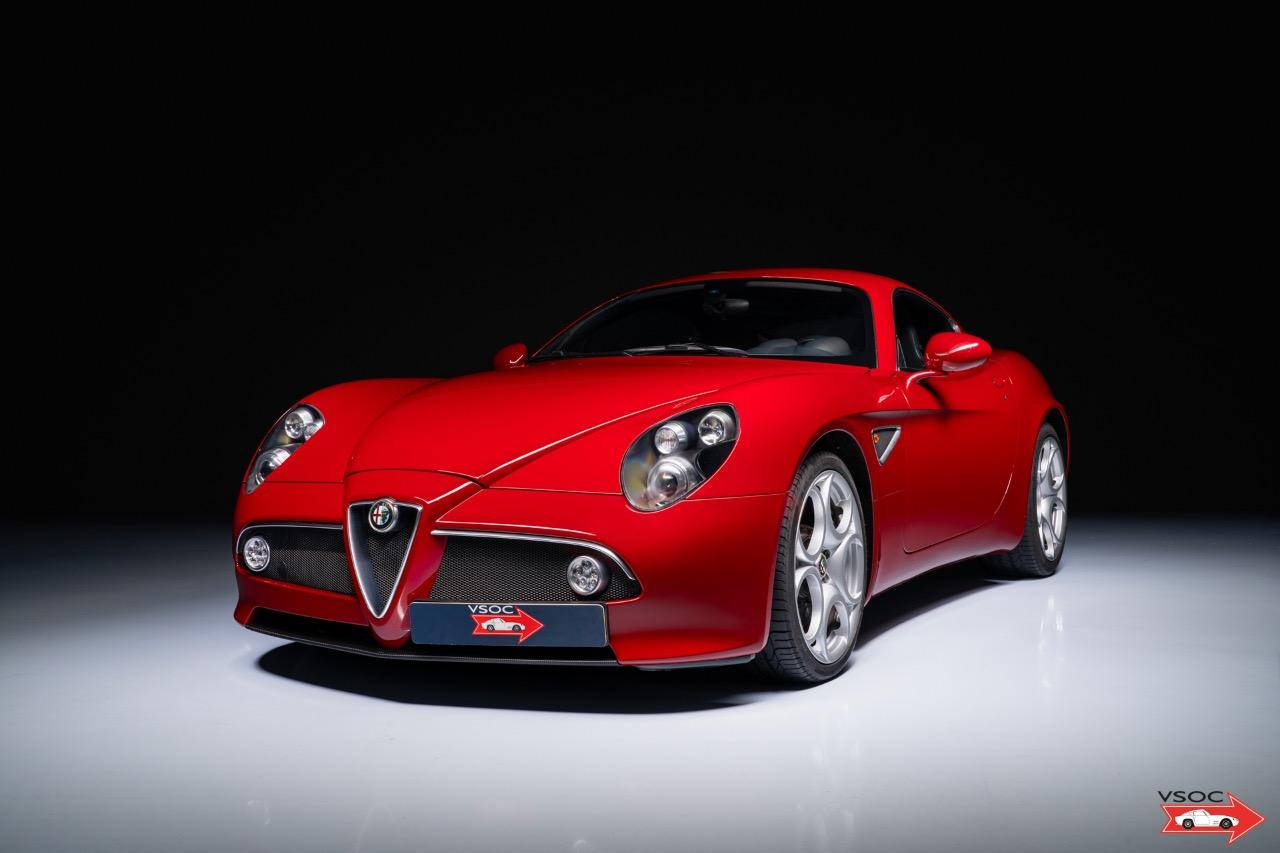 ALFA ROMEO 8C Competizione - 2008 LesAnciennes.com