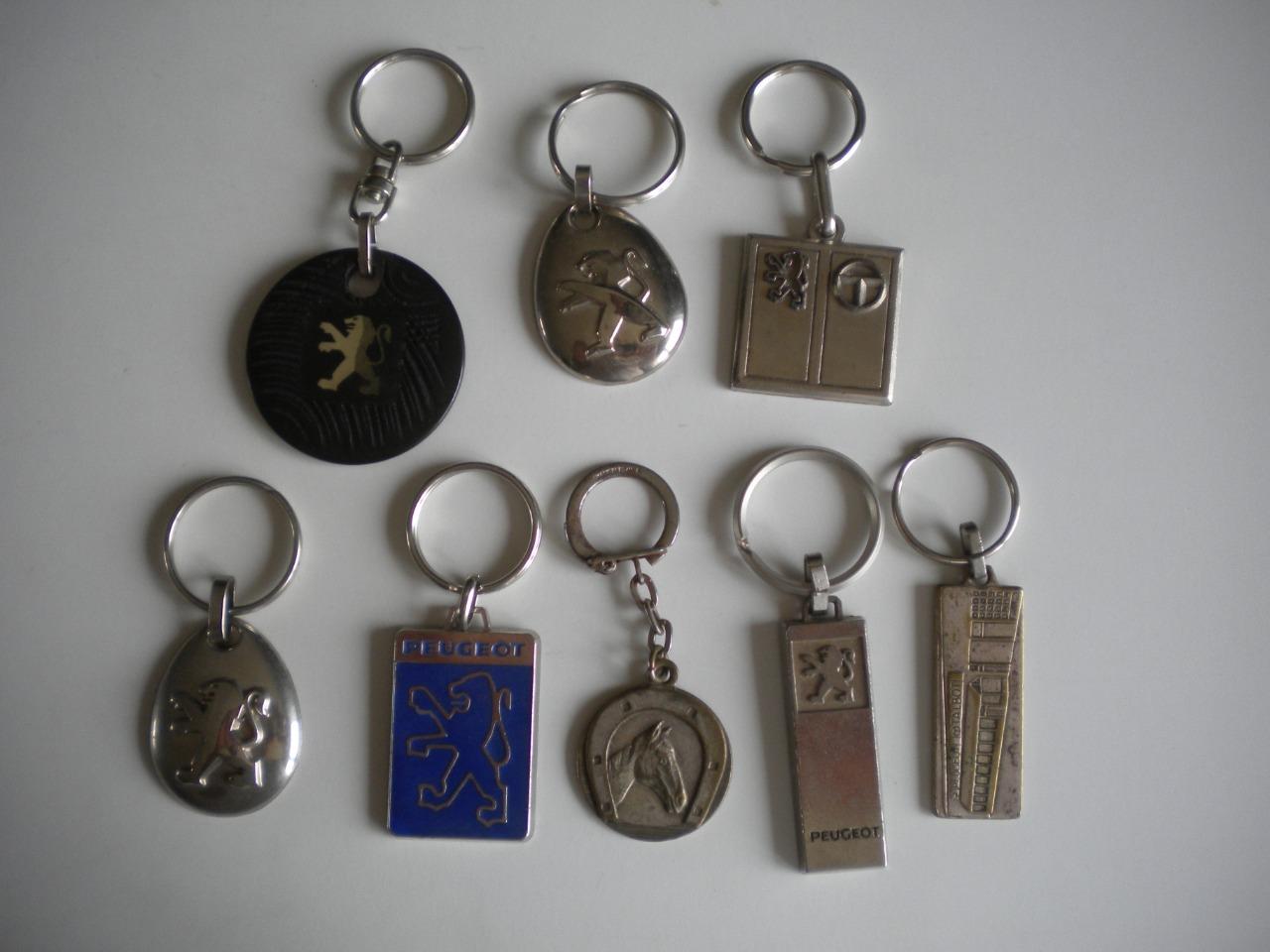 Peugeot Talbot lot 8 porte clés automobile voiture LesAnciennes.com
