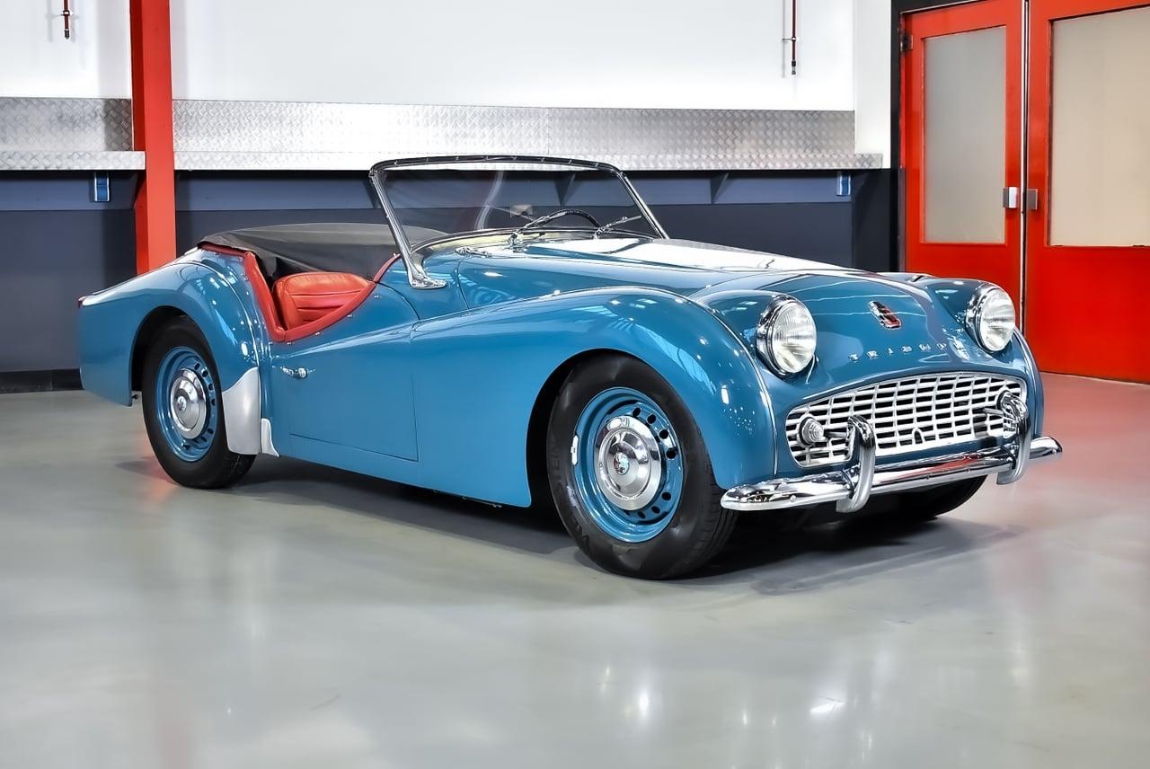 1957 Triumph TR3 Convertible 2,0L I4 LesAnciennes.com