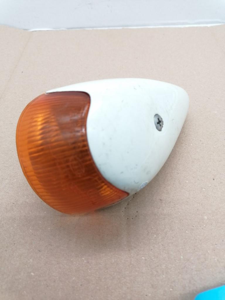 Clignotant Volkswagen Coccinelle LesAnciennes.com