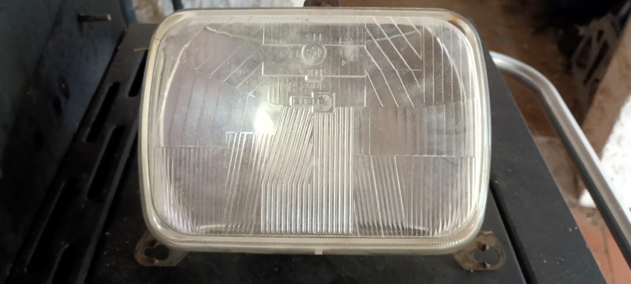 Phare avant gauche MAZDA 323 Sporty LesAnciennes.com