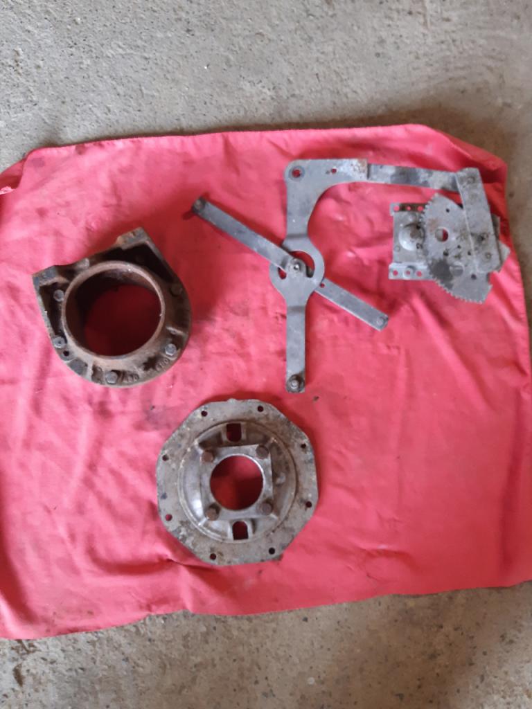 Lot de pièces FERRARI Dino 246 LesAnciennes.com