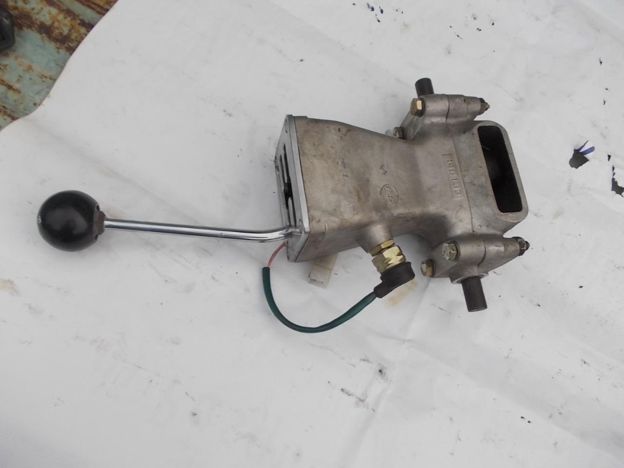 Levier de boite de vitesses Ferrari 512 TR/M LesAnciennes.com