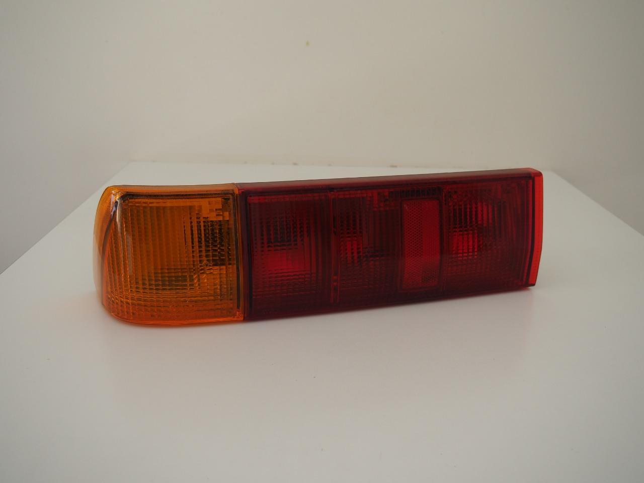 Feu AR INNOCENTI Mini BERTONE LesAnciennes.com