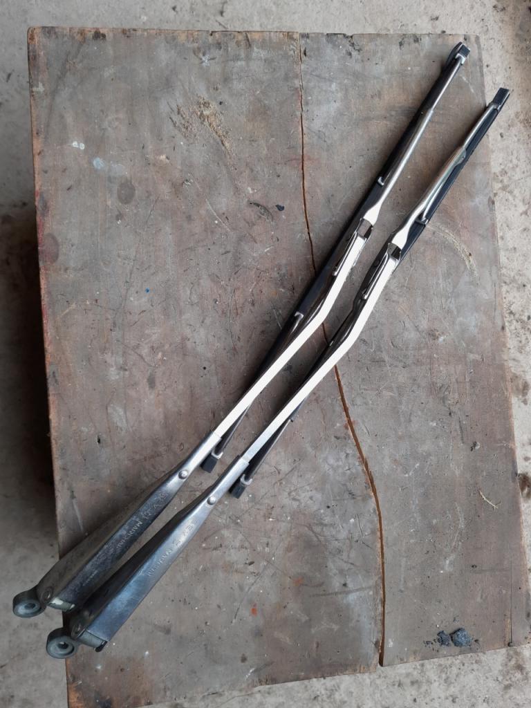 Bras essuie glace chromés SEV Marchal LesAnciennes.com