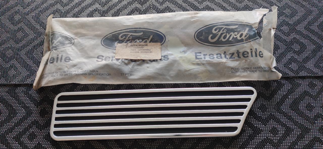 Baguette d'aile arrière gauche FORD Capri 1 LesAnciennes.com
