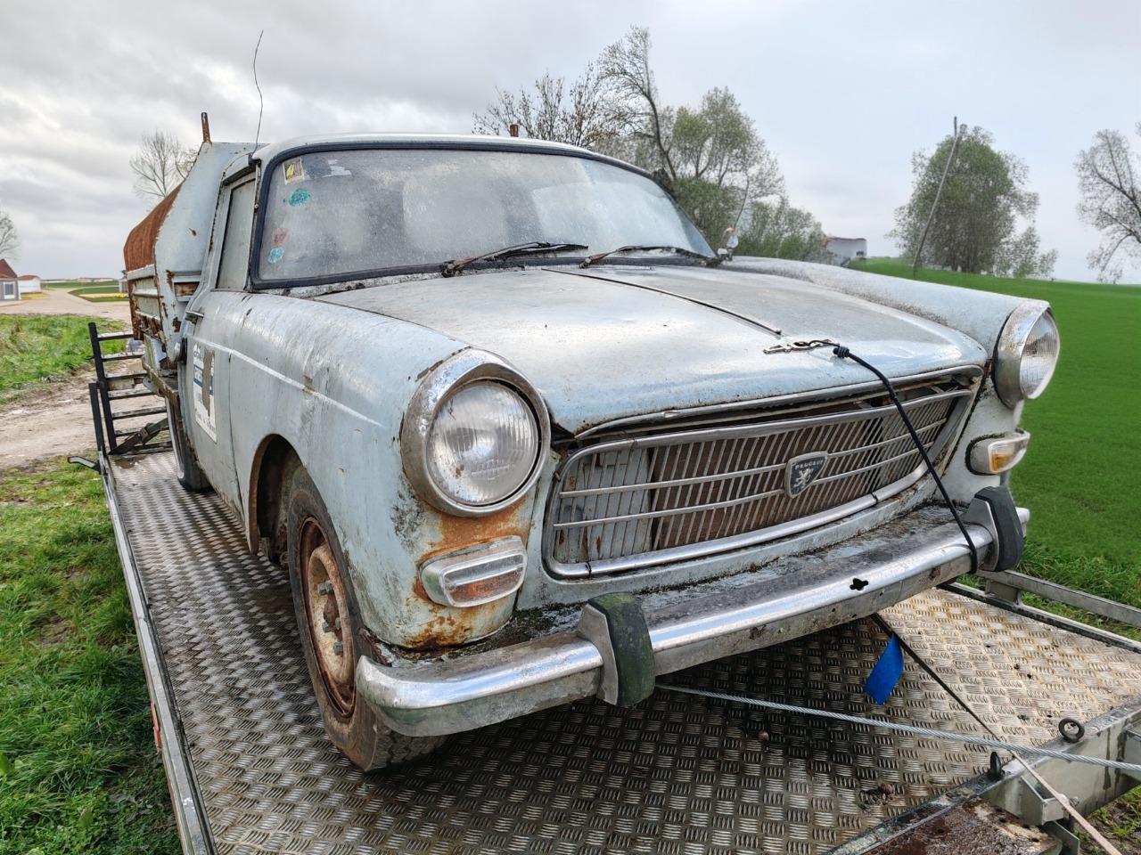 PEUGEOT 404 pick-up 404 U 8 diesel - 1970 LesAnciennes.com