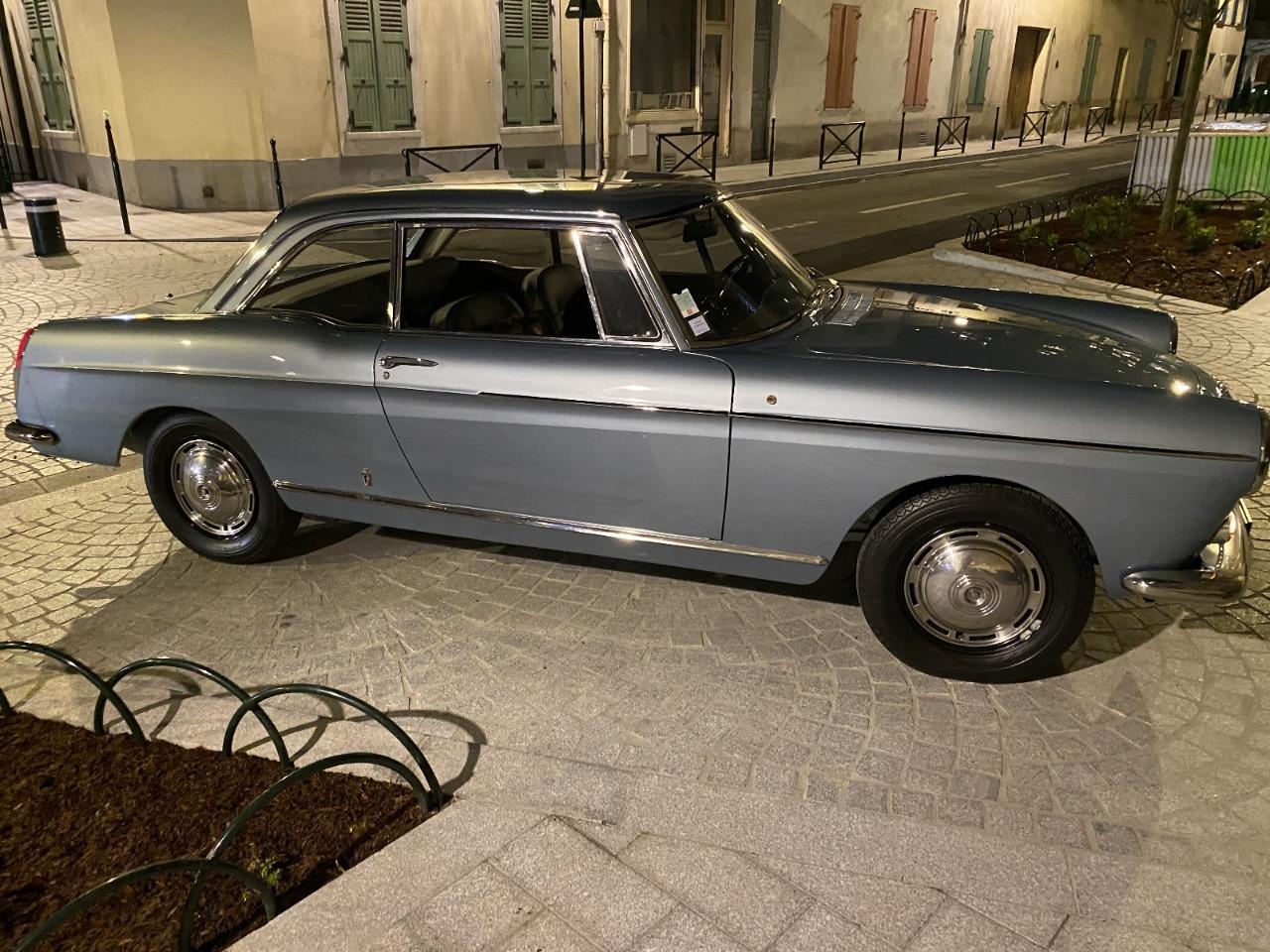 PEUGEOT 404 COUPE - 1963 LesAnciennes.com