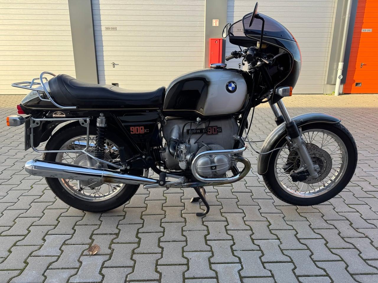 1974 BMW R90S LesAnciennes.com