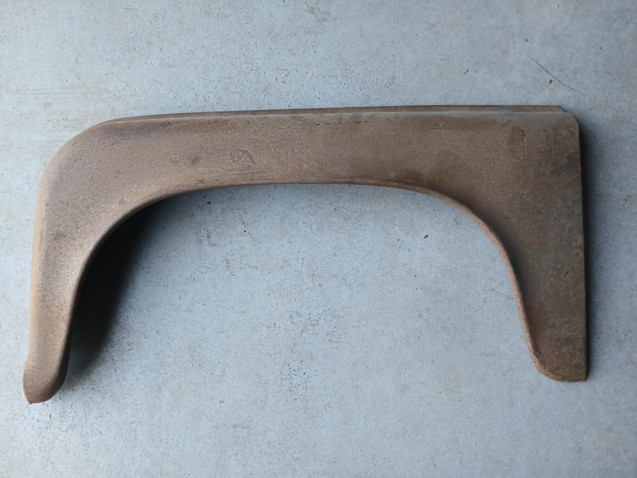 Aile arrière gauche RENAULT Estafette LesAnciennes.com