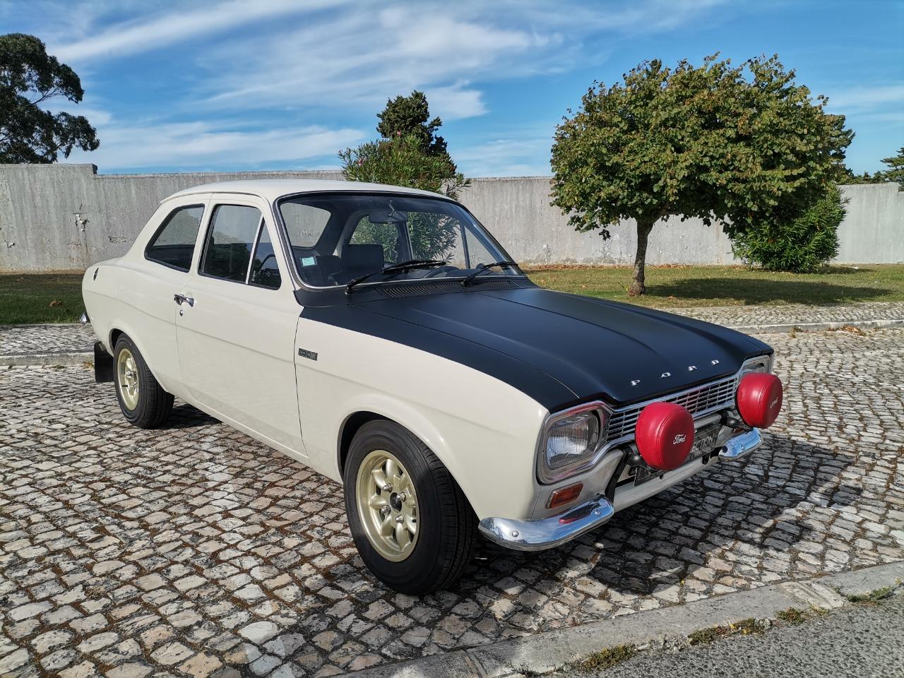 FORD Escort Twin Cam LHD - 1971 LesAnciennes.com
