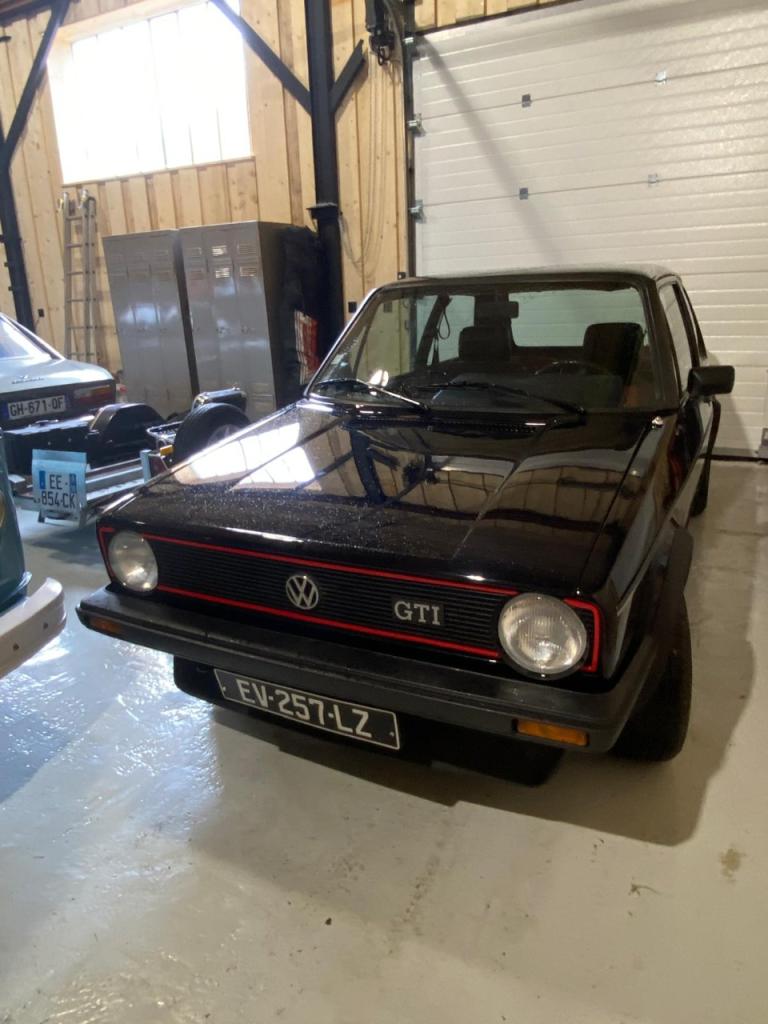 VOLKSWAGEN Golf GTI - 1982 LesAnciennes.com