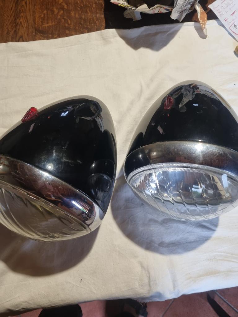 Phares CITROEN Traction 15/6 D LesAnciennes.com