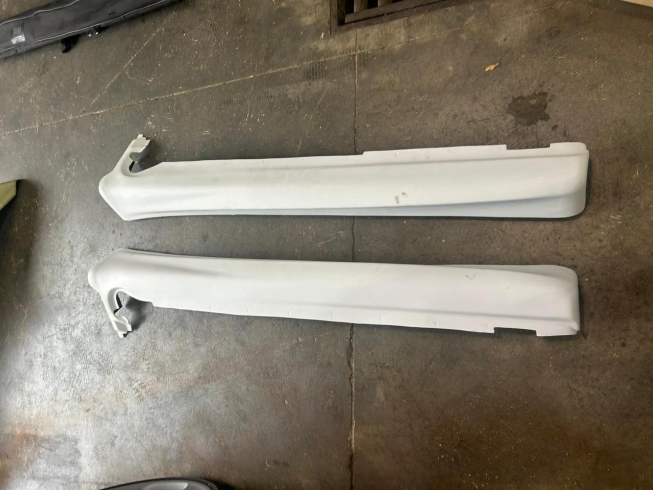 Bas de caisse fibre PORSCHE 911 996 LesAnciennes.com