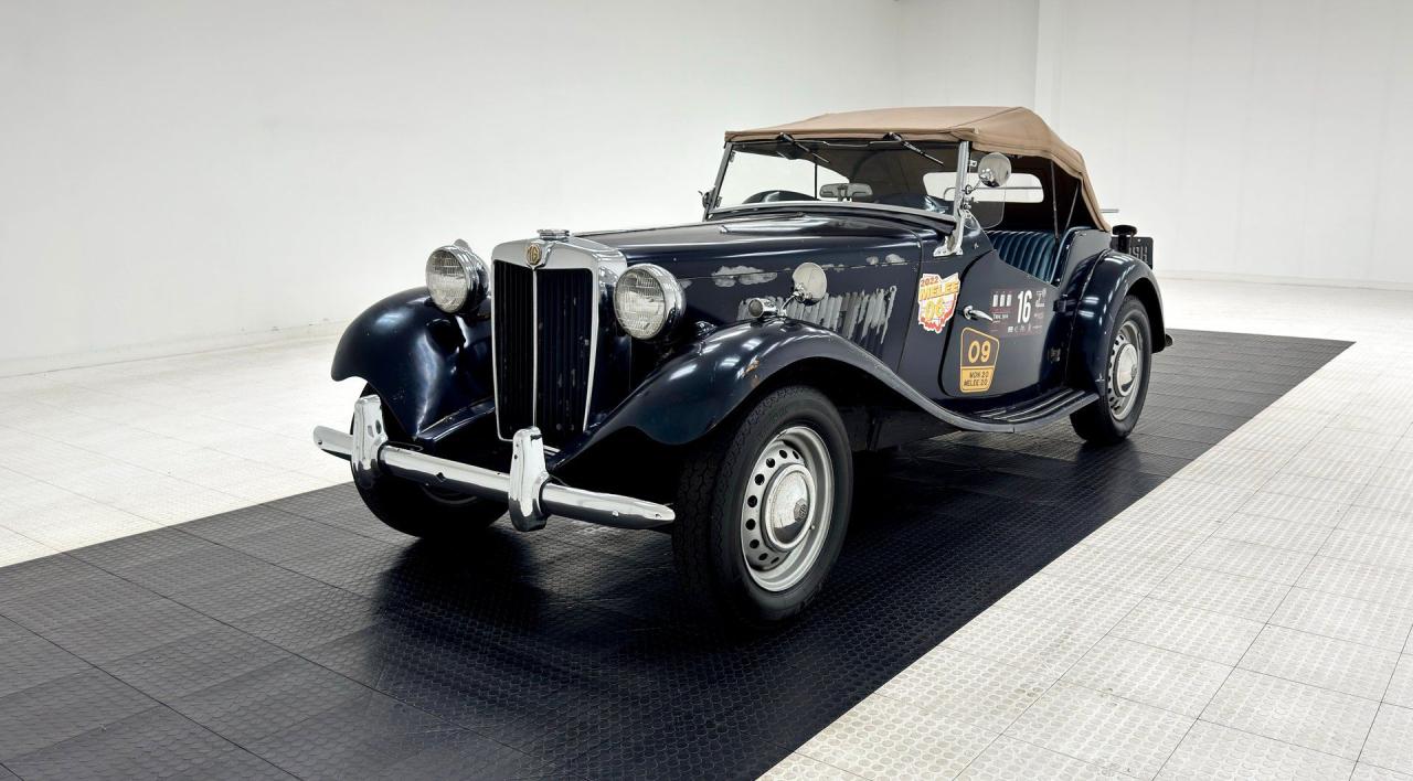 1951 MG TD Roadster LesAnciennes.com
