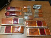 image_0-LOT CABOCHONS ET CLIGNOTANTS RENAULT 16 (R16)