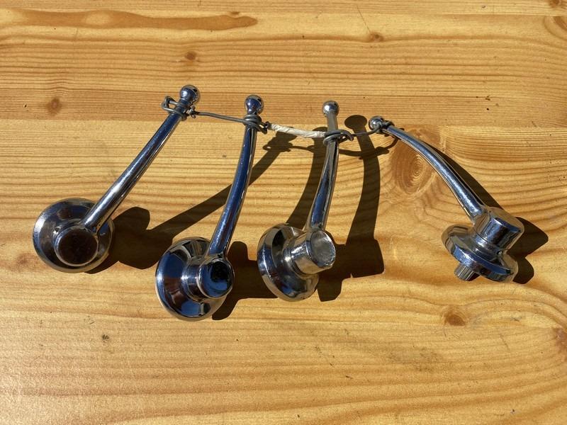 Poignées HOTCHKISS 864 486 615 413 680... LesAnciennes.com