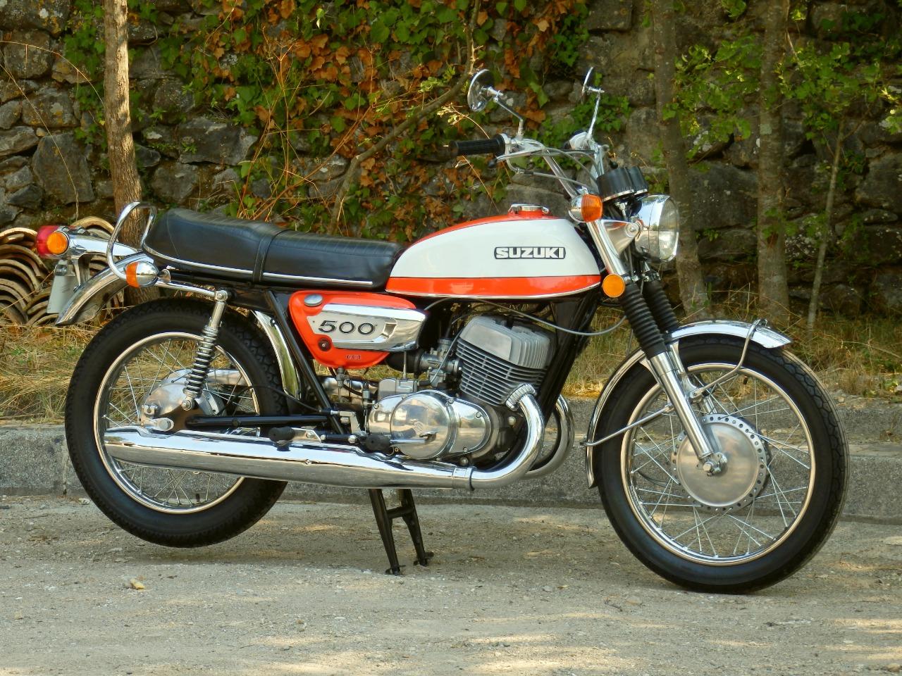 SUZUKI T 500 T 500 J - 1972 LesAnciennes.com