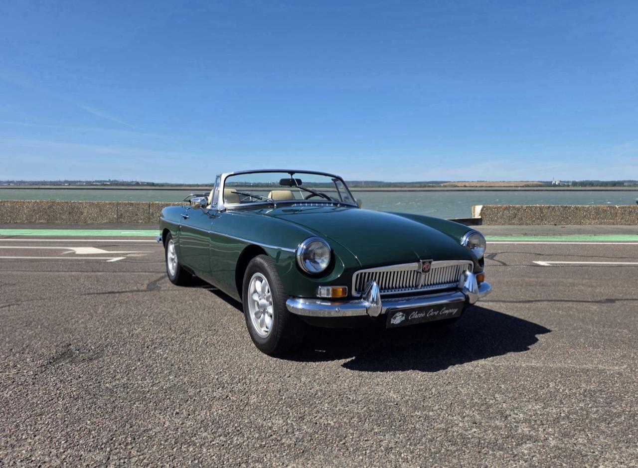 MG MGB OVERDRIVE - 1973 LesAnciennes.com