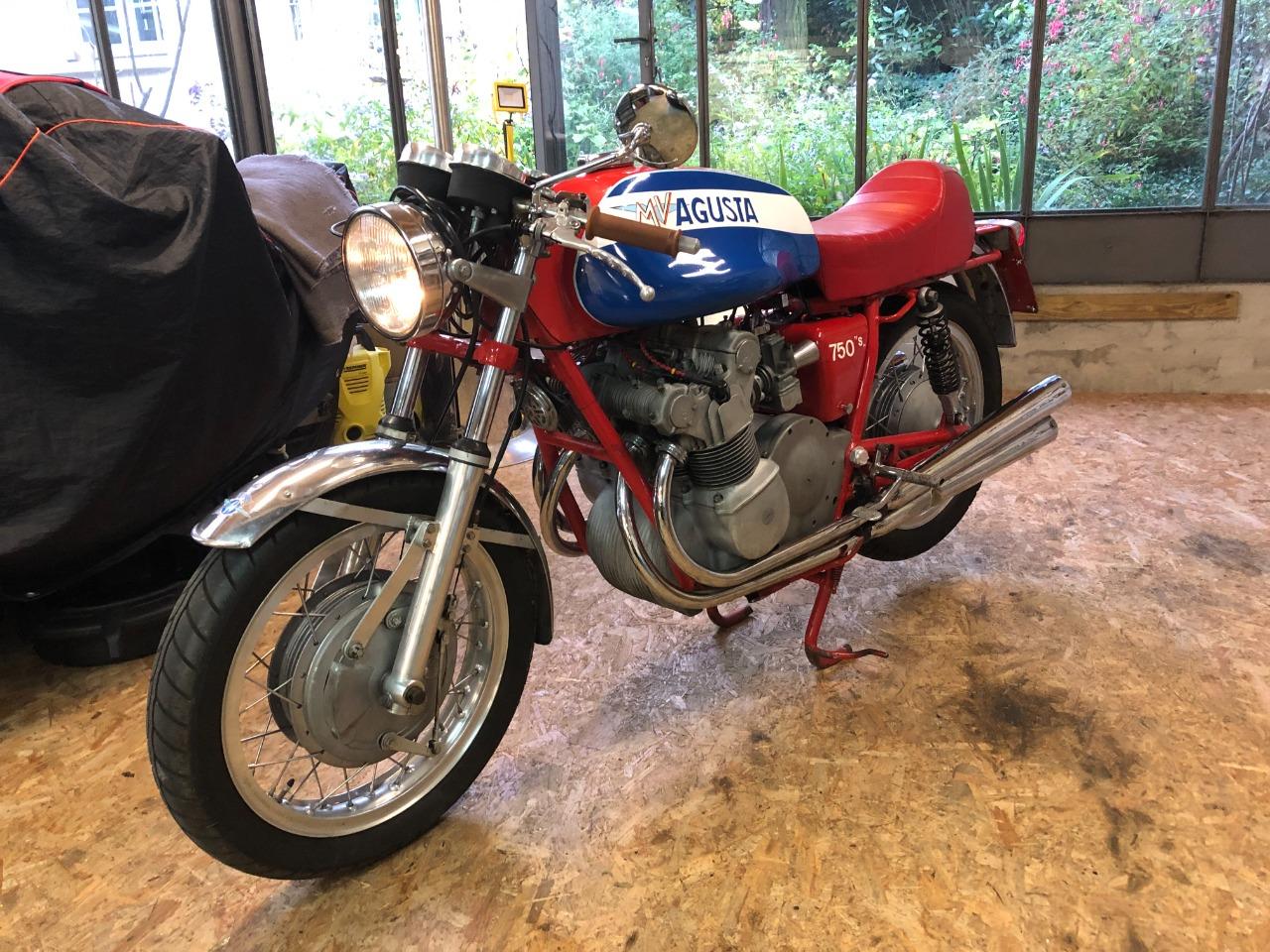 MV AGUSTA 750 S - 1972 LesAnciennes.com
