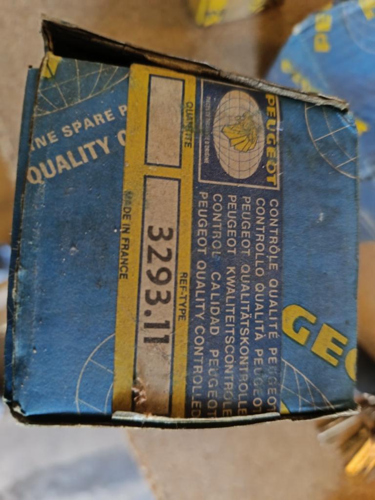 Couvre joint, cardan LesAnciennes.com