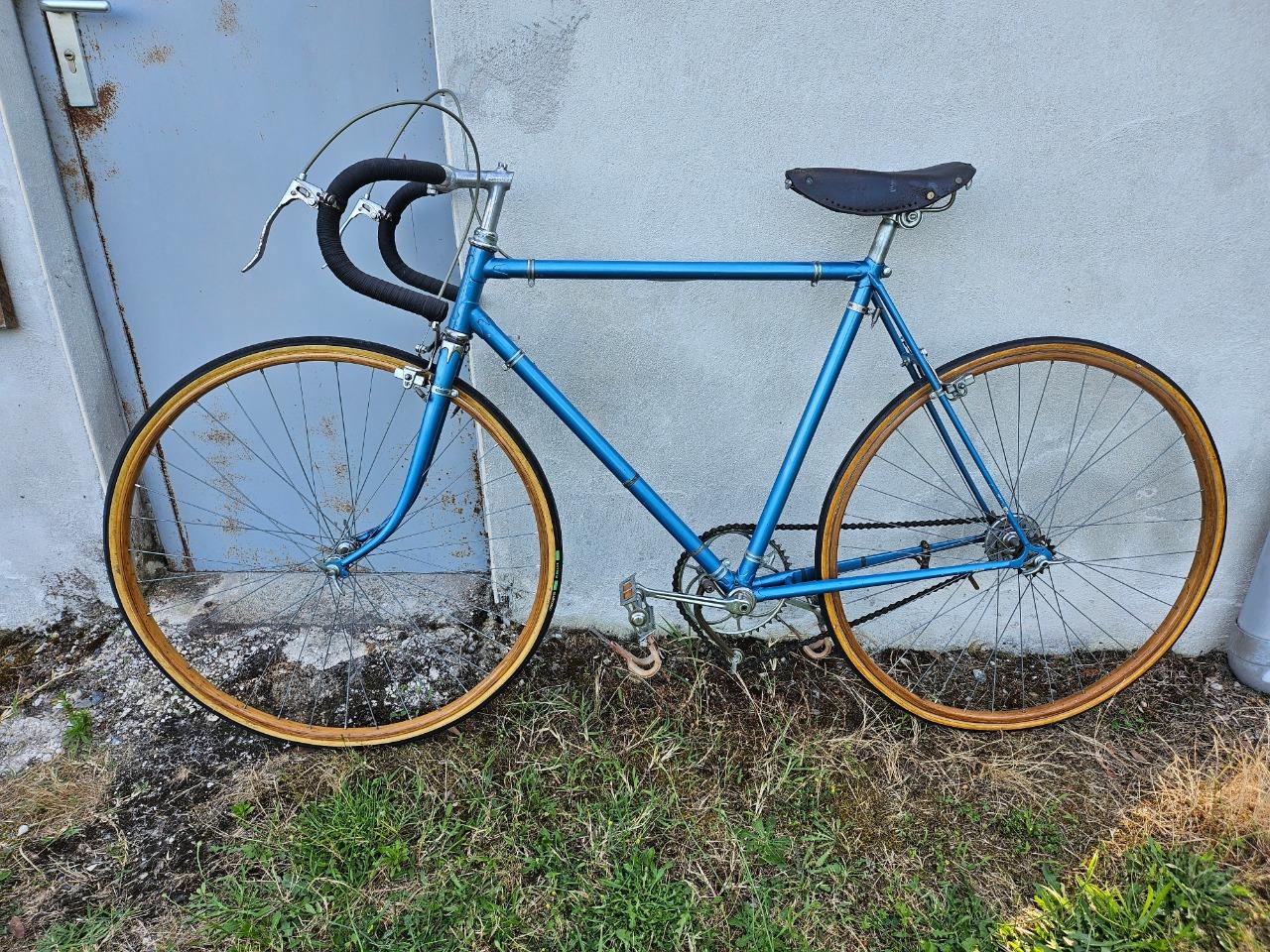 Vélo de course Vektor Atlhom shimano 105 disc - Velonline