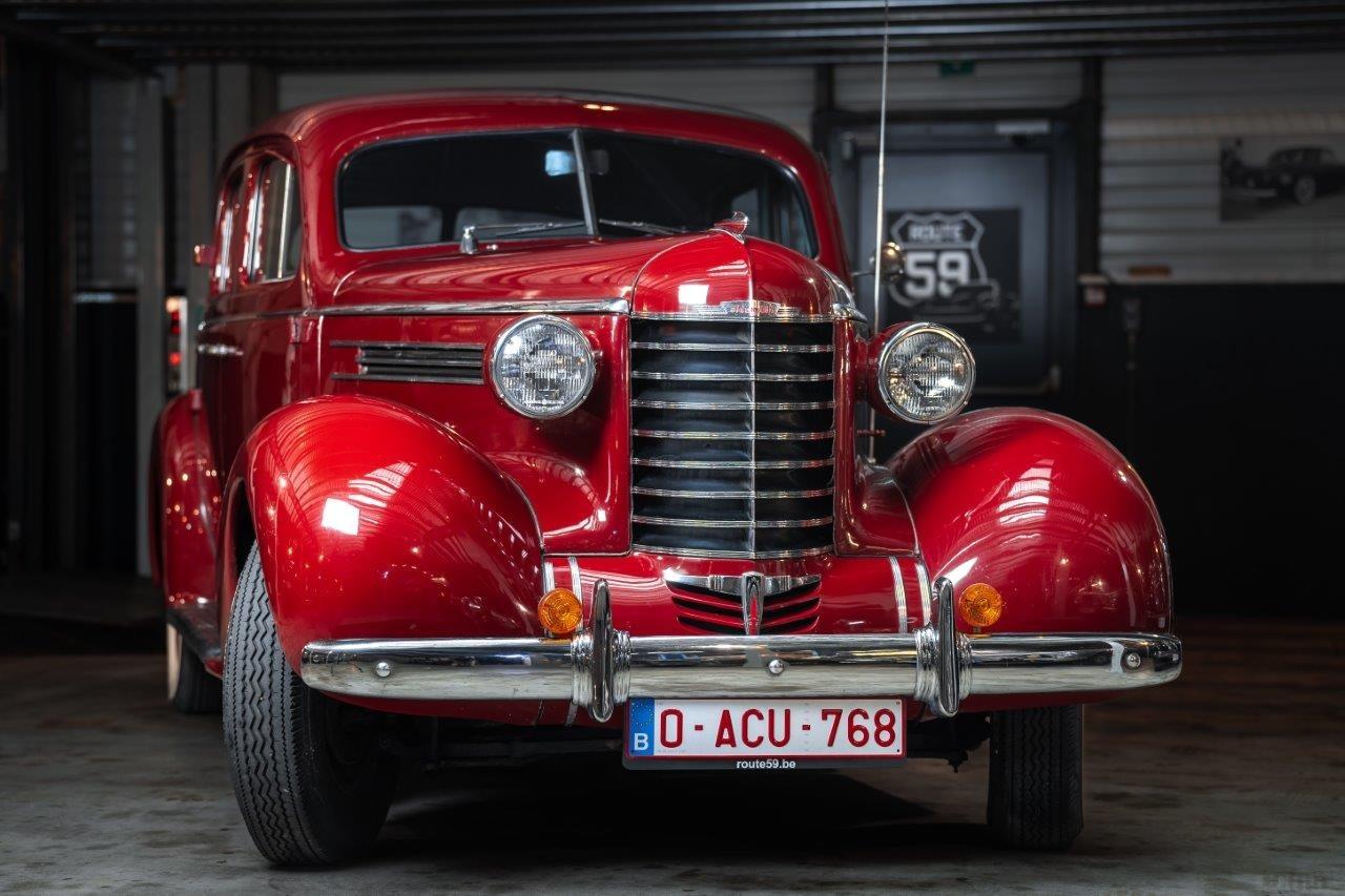 OLDSMOBILE F37 - 1937 LesAnciennes.com