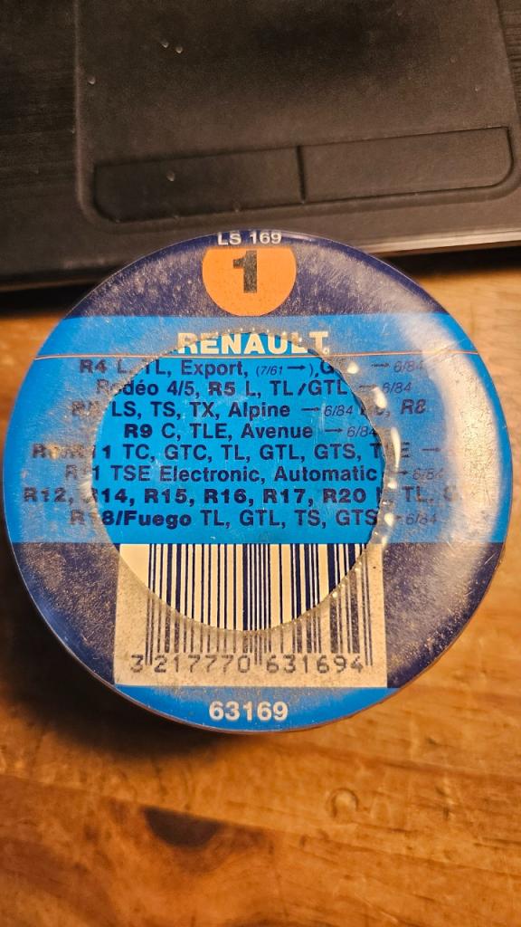 Filtre à huile RENAULT 4L (R4L) LesAnciennes.com