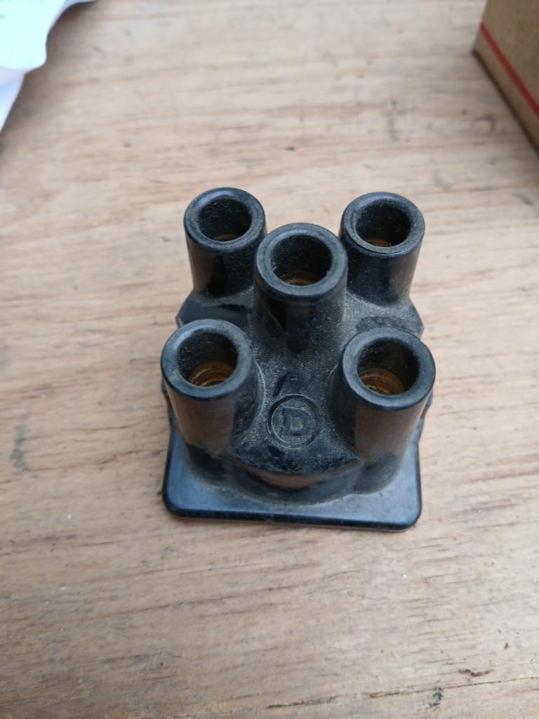 Allumage RENAULT Juvaquatre LesAnciennes.com