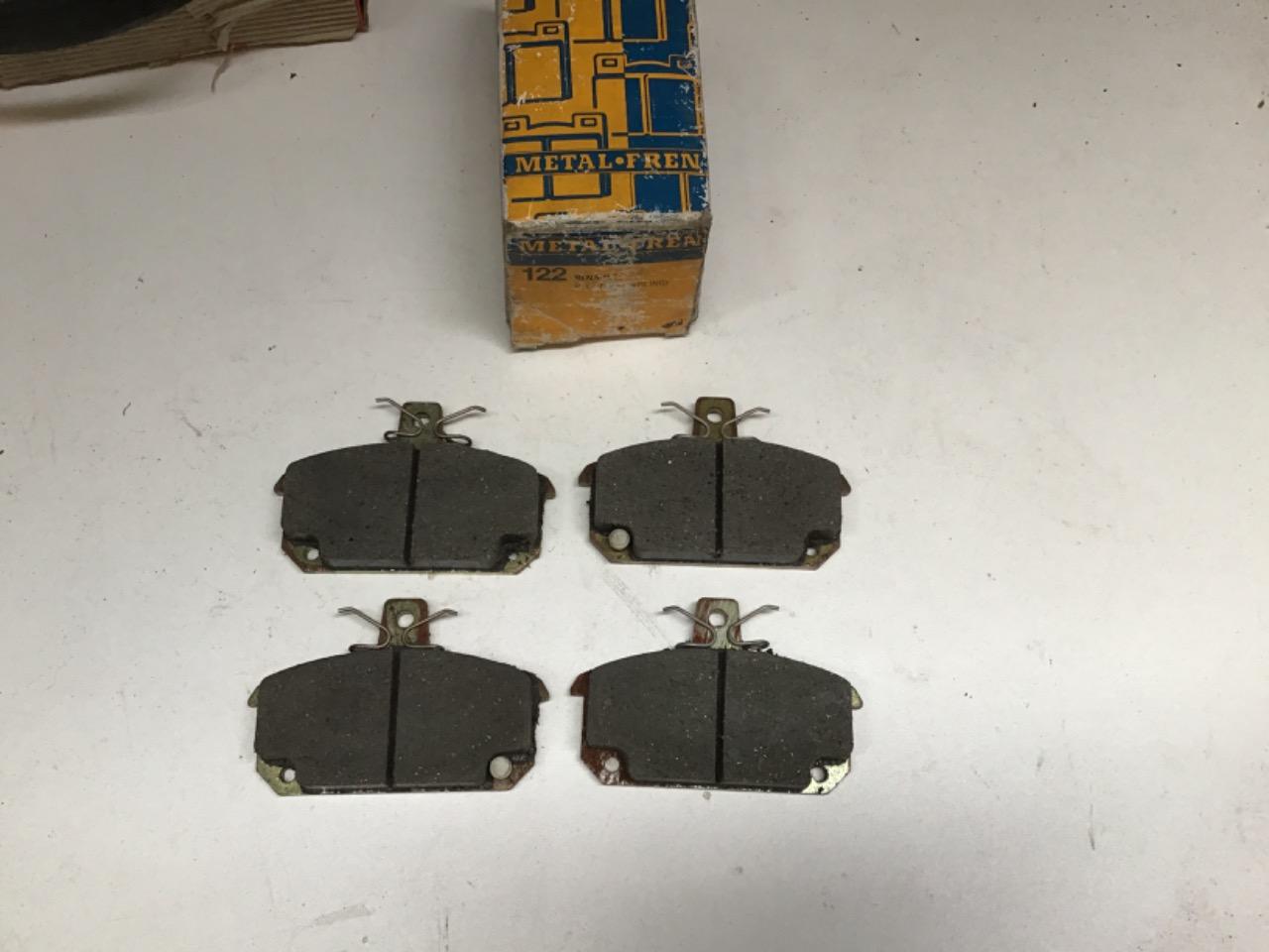 PLAQUETTES DE FREINS AVANT RENAULT 12 (R12) R5 R18 LesAnciennes.com