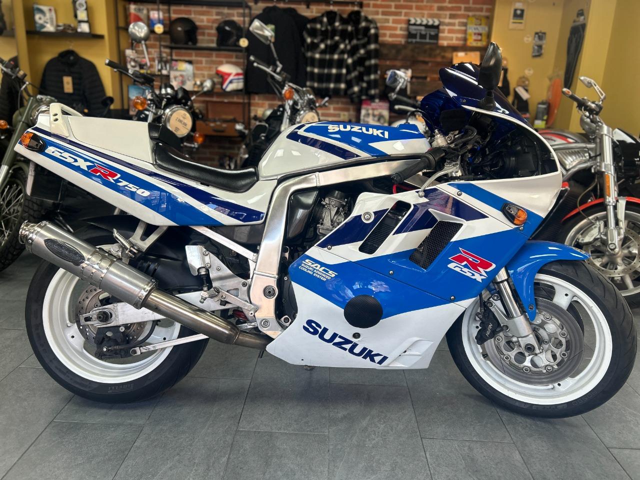 SUZUKI GSXR 750 SRAD - 1991 LesAnciennes.com