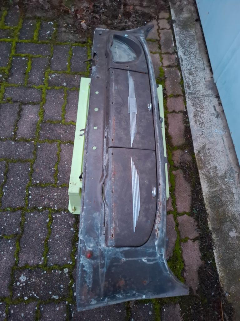 Lot de pièces PEUGEOT 203 LesAnciennes.com