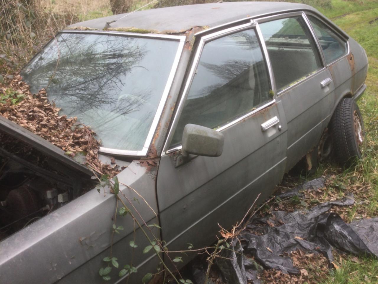 Lot de pièces SIMCA Chrysler Fb LesAnciennes.com