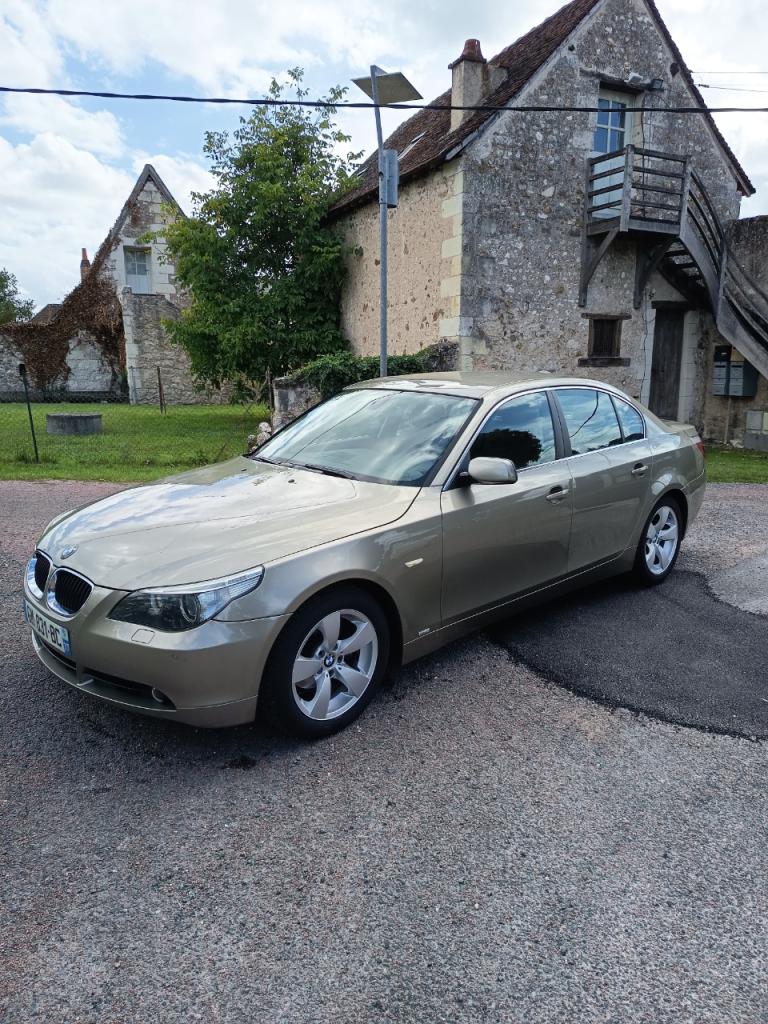 BMW 525 luxe - 2004 LesAnciennes.com