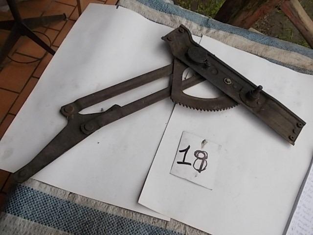 Mecanisme lève vitre Fiat 1500 Cabrio LesAnciennes.com