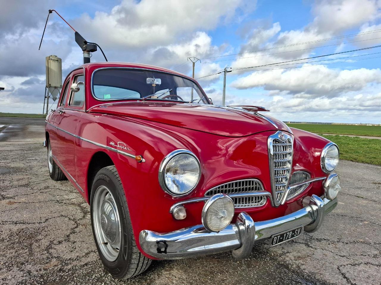 ALFA ROMEO 1900 super - 1957 LesAnciennes.com