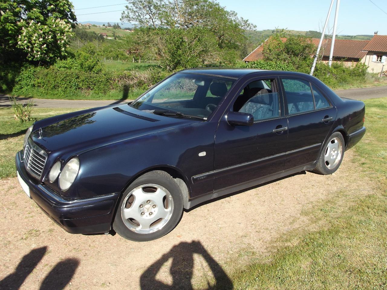 MERCEDES 300 E avantgarde - 1998 LesAnciennes.com