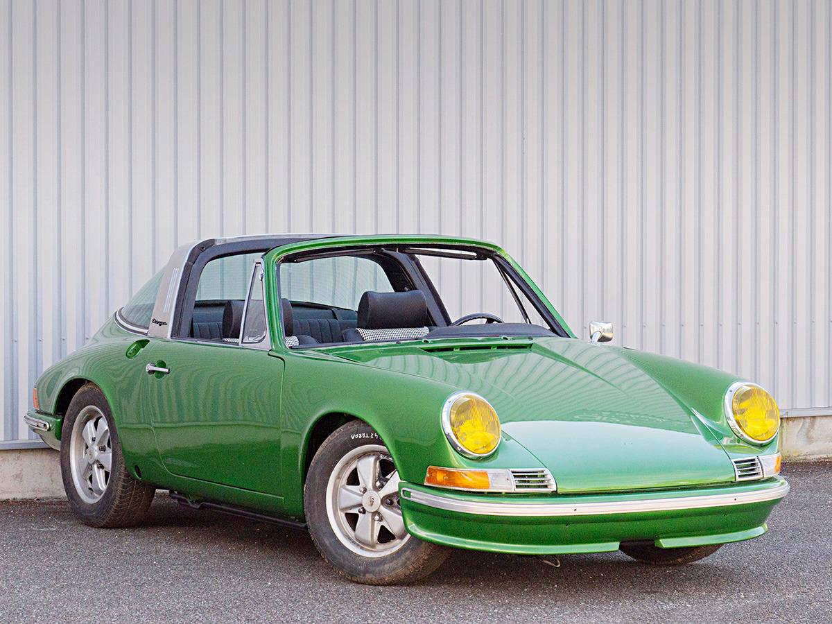 PORSCHE 911 2.4S Traga - 1971 LesAnciennes.com