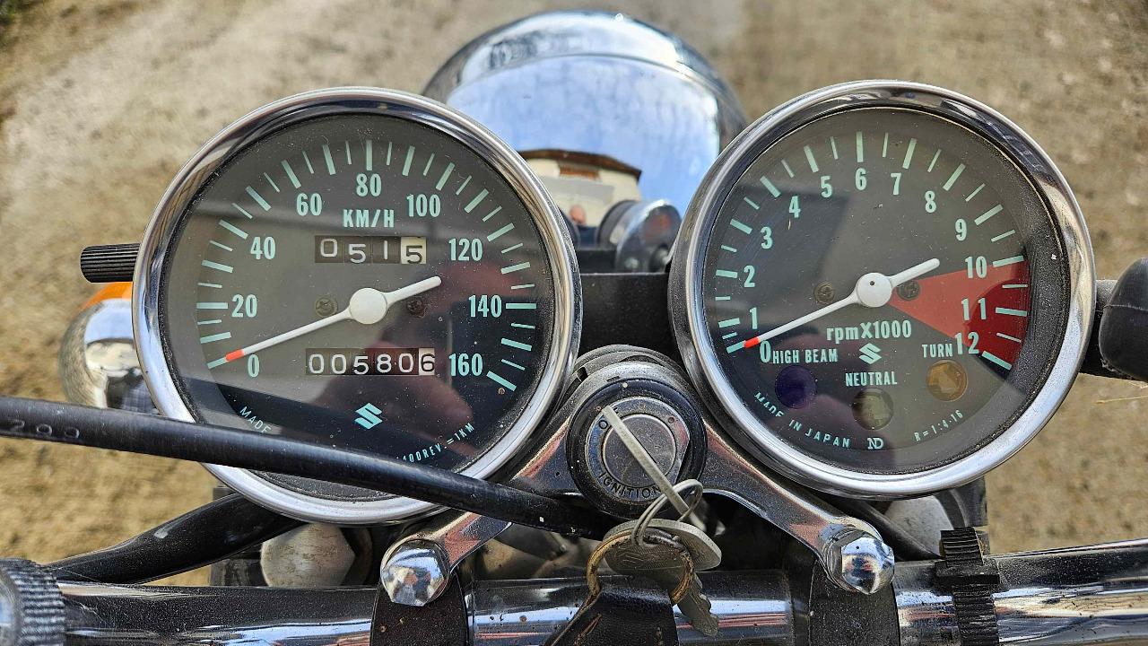 SUZUKI GT 125 - 1976 LesAnciennes.com