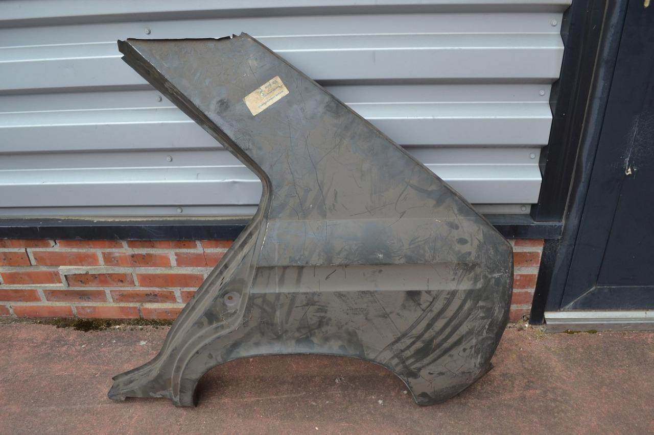 Aile AR G PEUGEOT 104 4 portes, av 1977 LesAnciennes.com