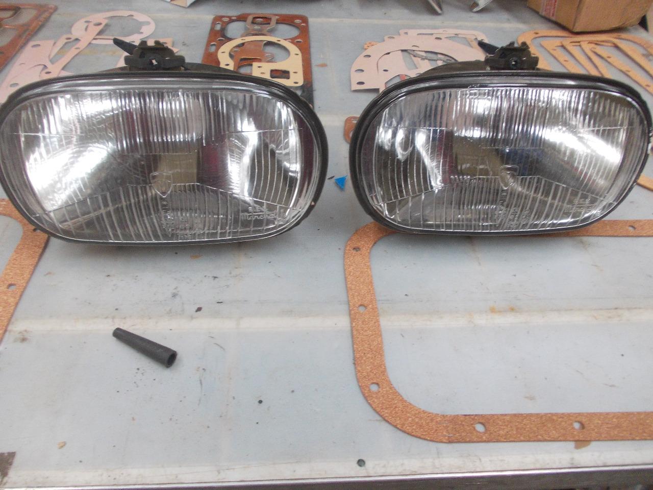 Phares PEUGEOT 204 Coupé/Cabriolet LesAnciennes.com