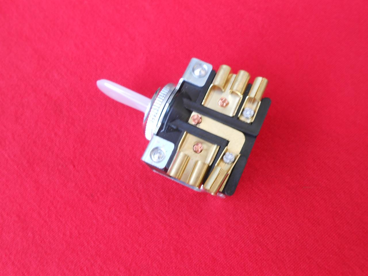 Flèche FIAT 1100 LesAnciennes.com